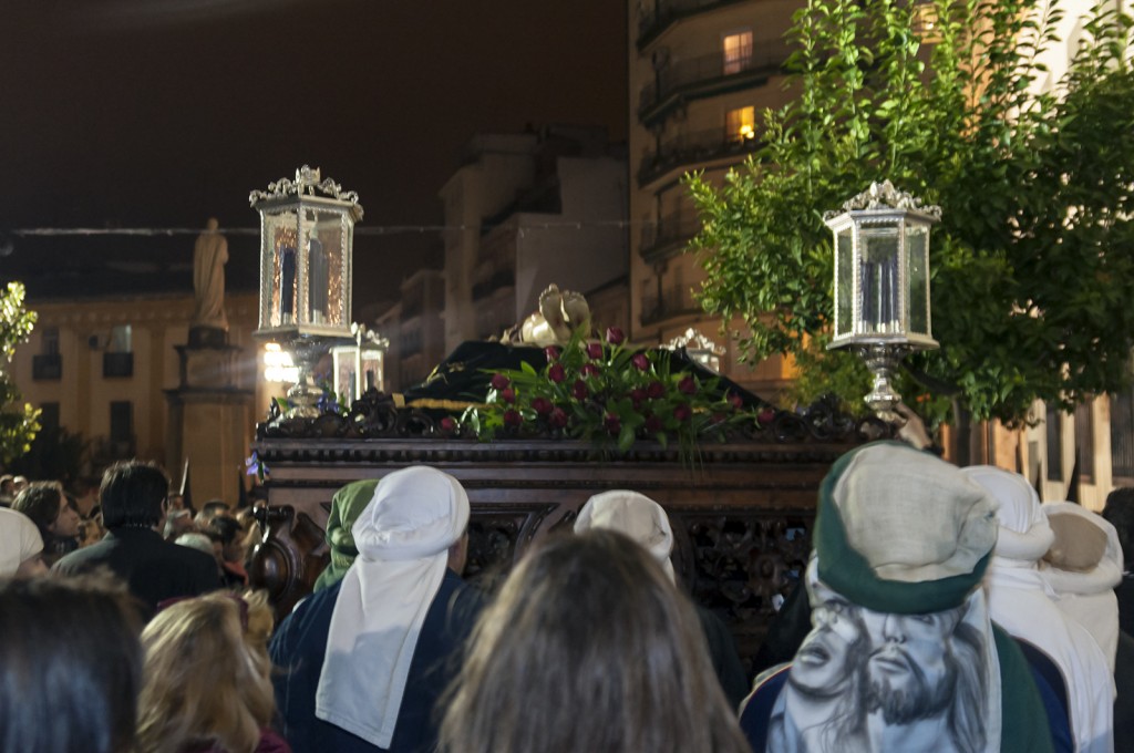 Foto del paso de Cristo Yacente una de las hermandades del viernes santo en Linares