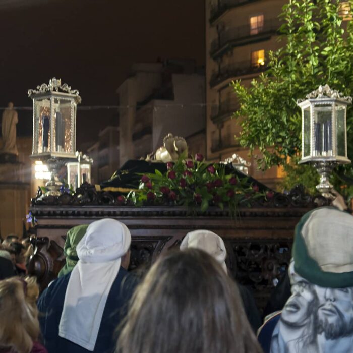 Foto del paso de Cristo Yacente una de las hermandades del viernes santo en Linares