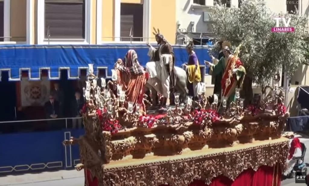 Borriquilla durante la Semana Santa 2019 | Las prrocesiones de la ciudad volverán a ser retransmitidas en directo por PTV Linares