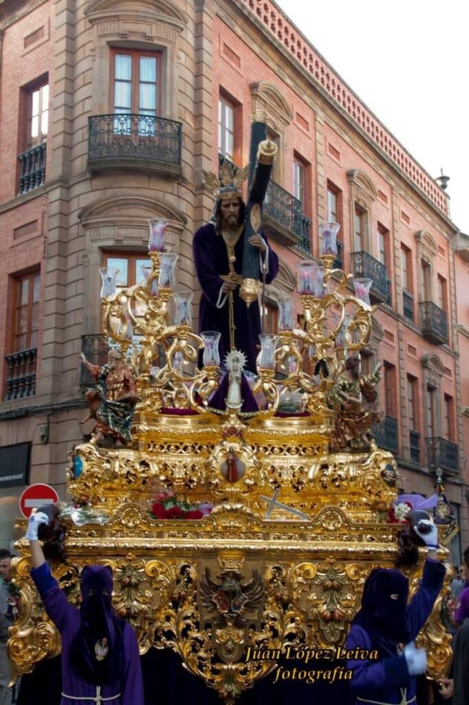 2025-04-18-nazareno-plano-medio-juan-lopez-leiva.jpg