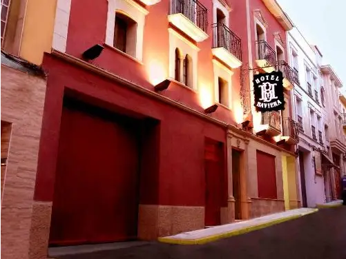 hotel baviera en pleno centro comercial de Linares